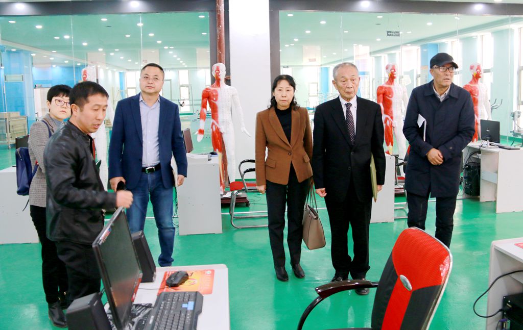 1553834728.jpg 日本近江会理事长一行来国际足联世界杯考察交流.jpg